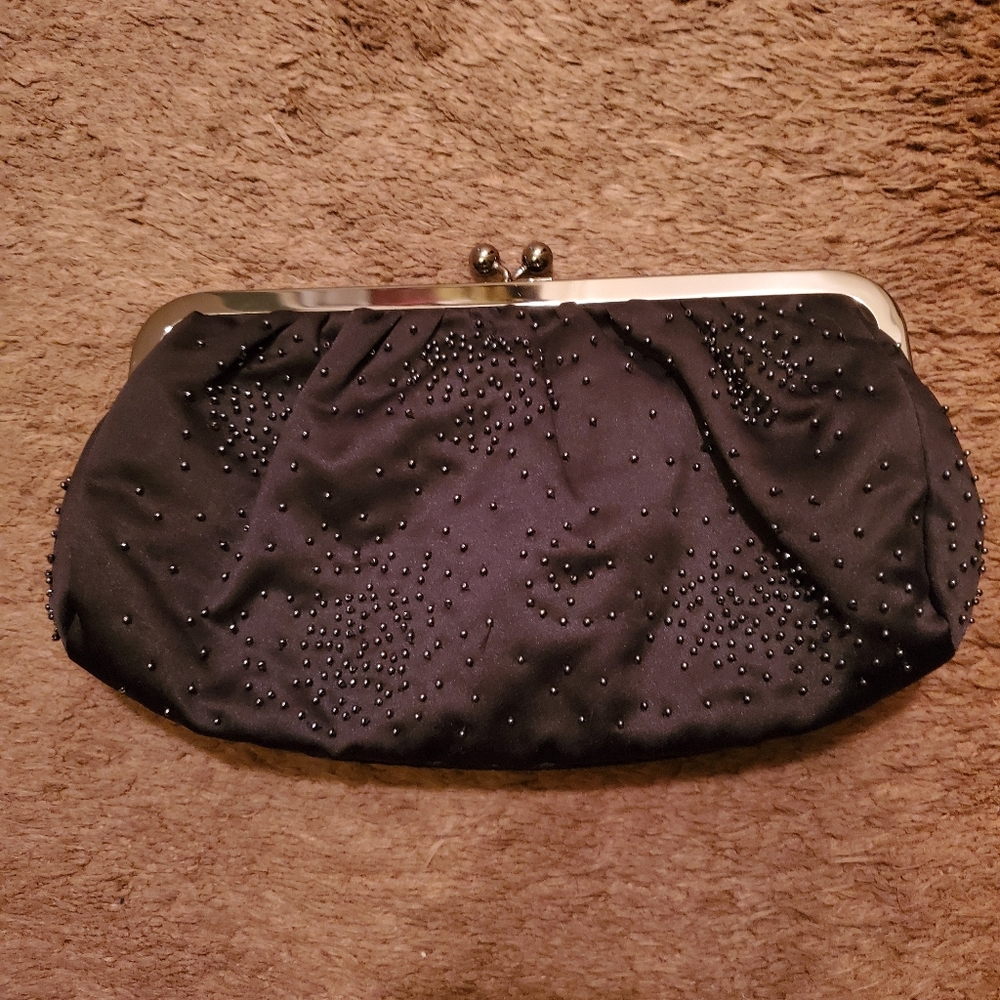 Express clutch purse with beads